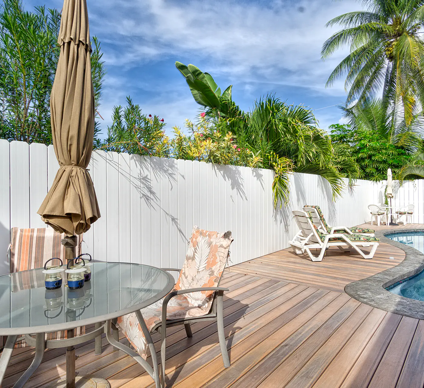 Hale Naniloa - White Sands Beach Home