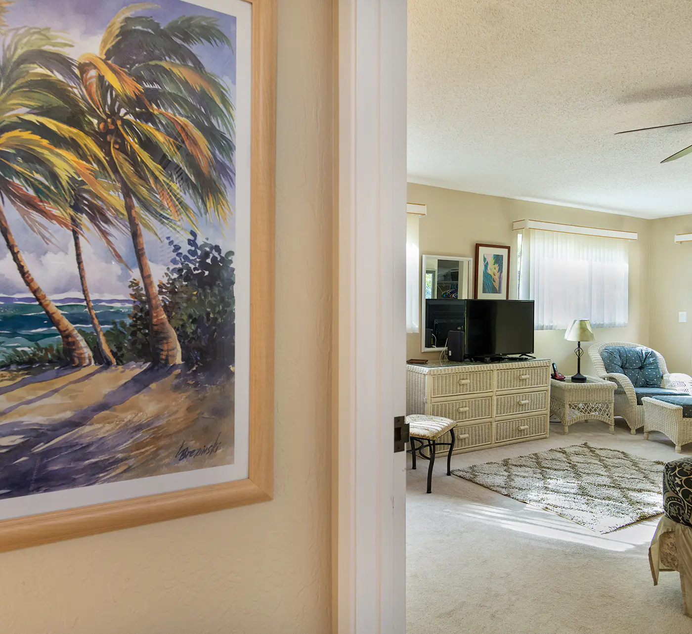 Hale Naniloa - White Sands Beach Home