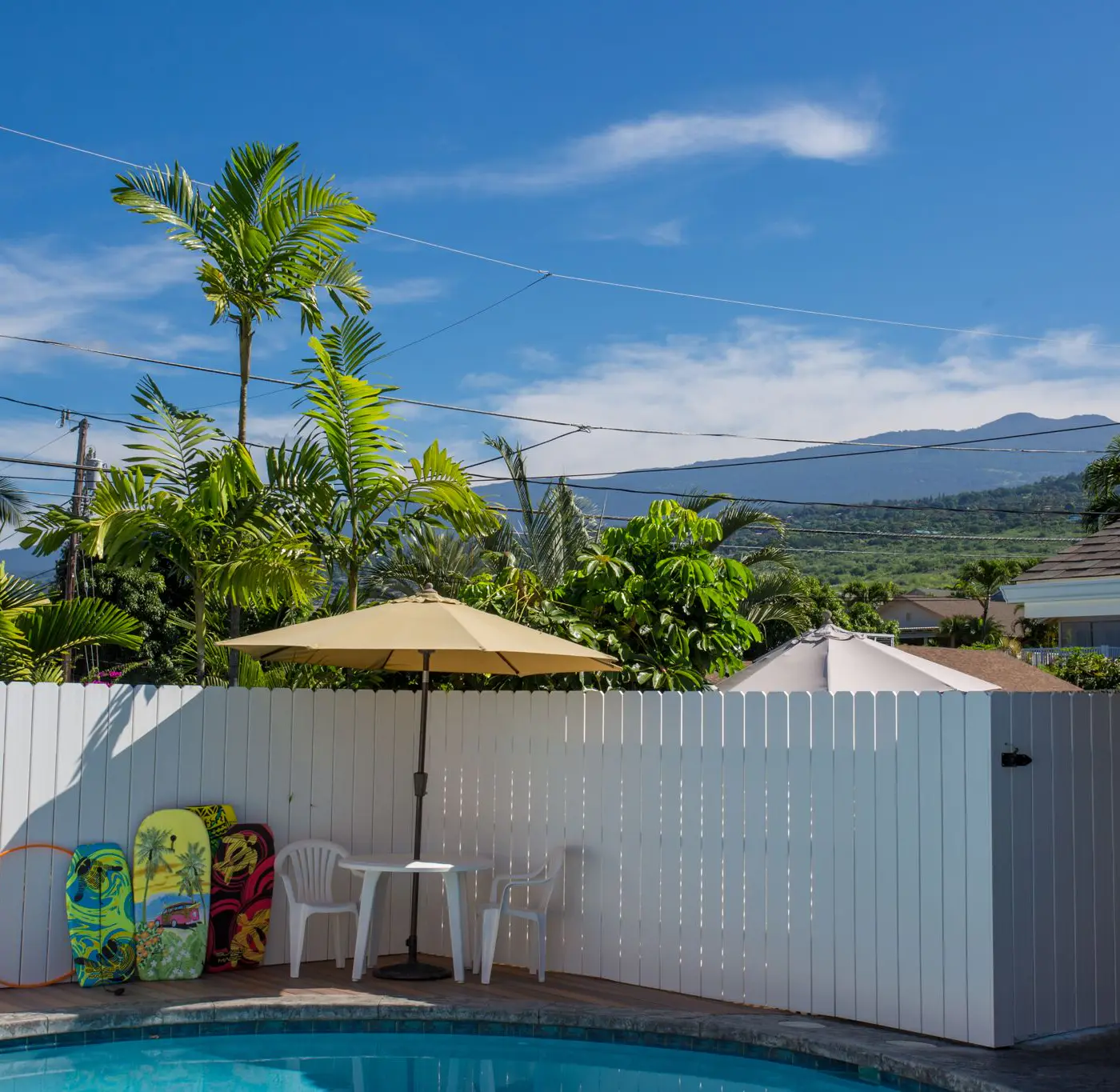 Hale Naniloa - White Sands Beach Home