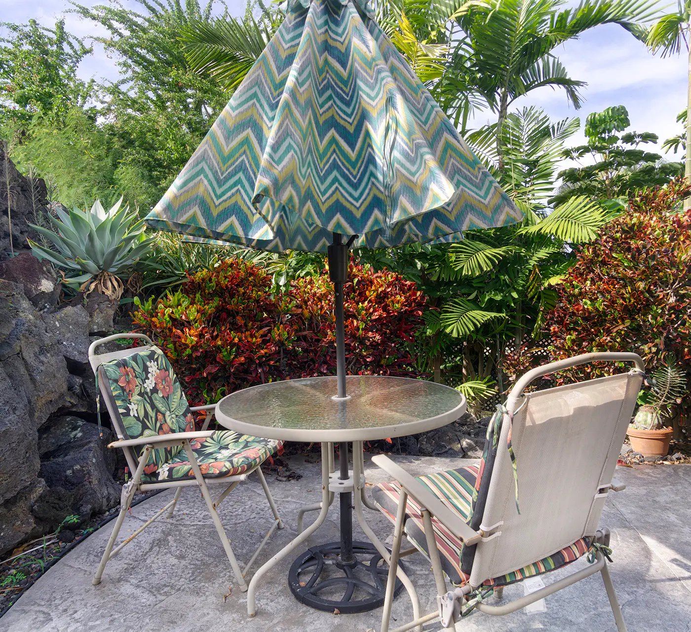 Hale Naniloa - White Sands Beach Home