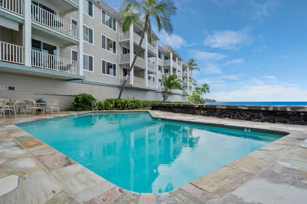 Superb Oceanfront π Condo Over The Lagoon Garden! πΊ Hale Kona Kai 411