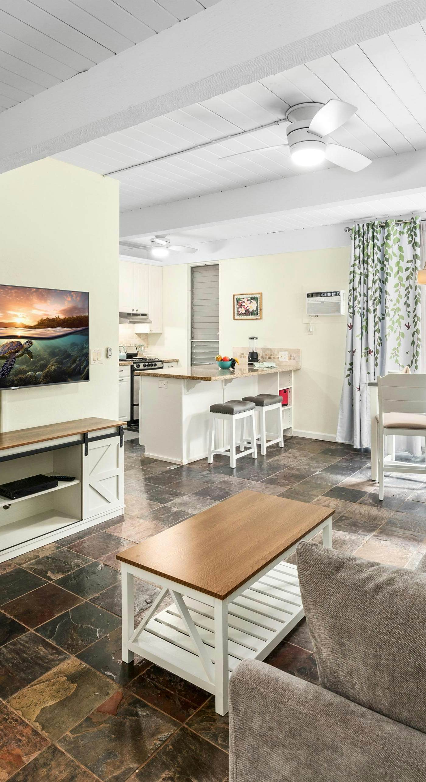 Kona Mansions - C108