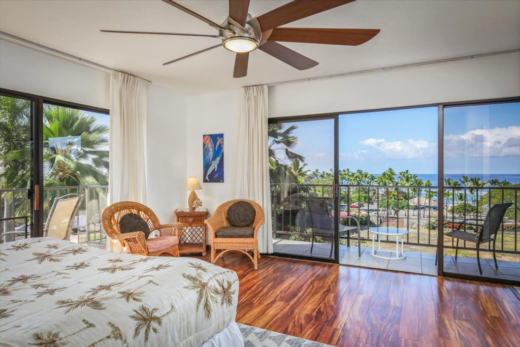 Kahaluu Bay Villas 201