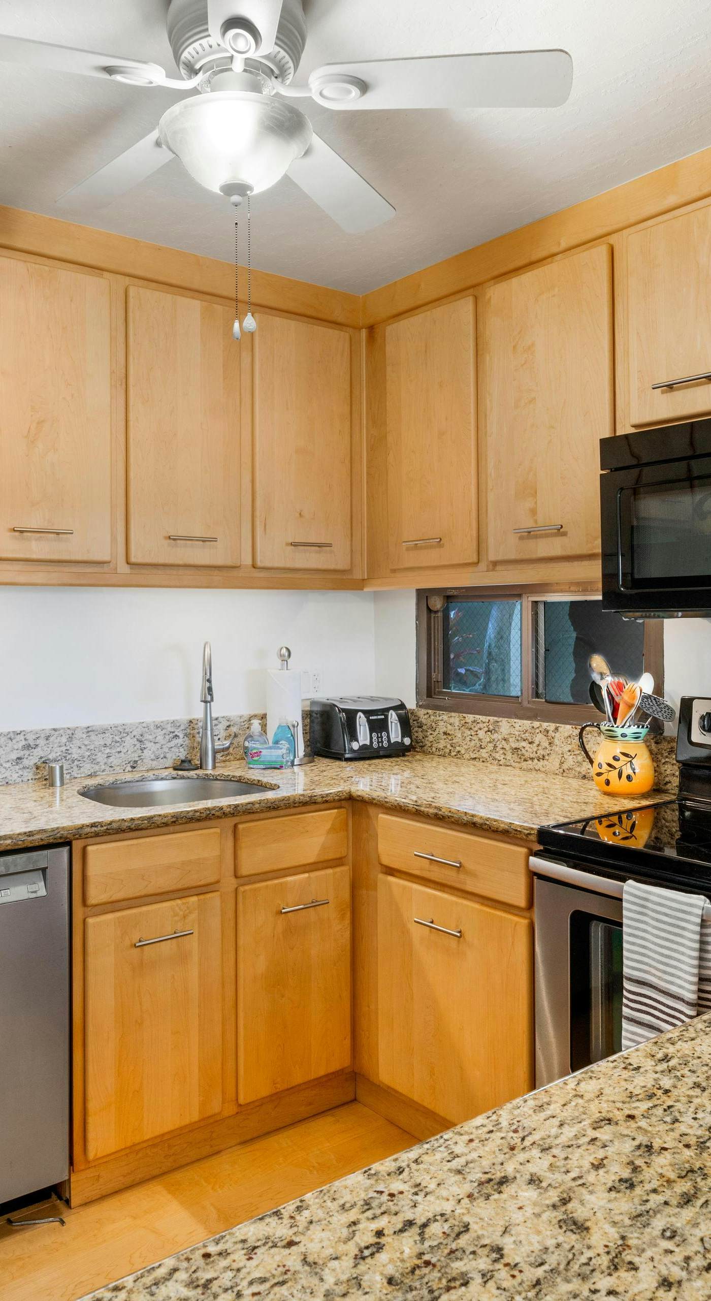 Keauhou Punahele B-102