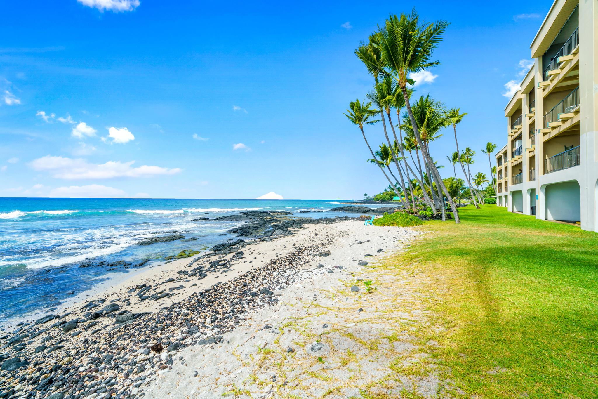🏄New Top Hawaii Oceanfront 2BR/2BR with White Sand Beach🌊 - Kona Bali Kai 206