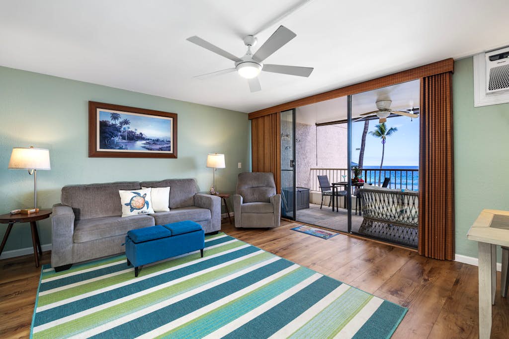 Oceanview Escape in Kona – Pool, Hot Tub & Elevator Access!