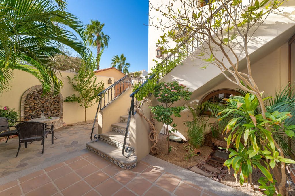 Beautiful  home in Founder - A close walk to the beach and Wine cellar