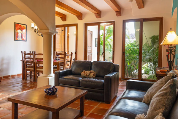 Beautiful home in Founder - A close walk to the beach and Wine cellar