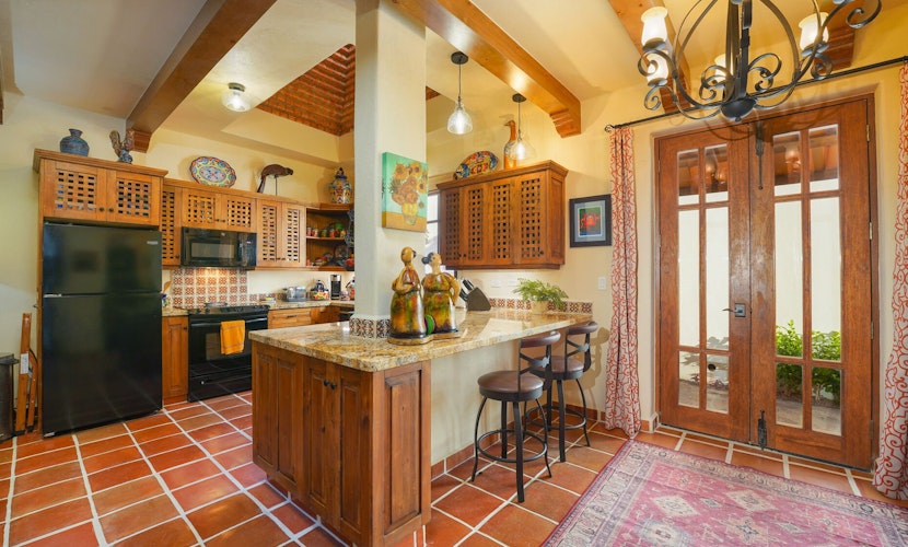 Near the beach! Wonderful House