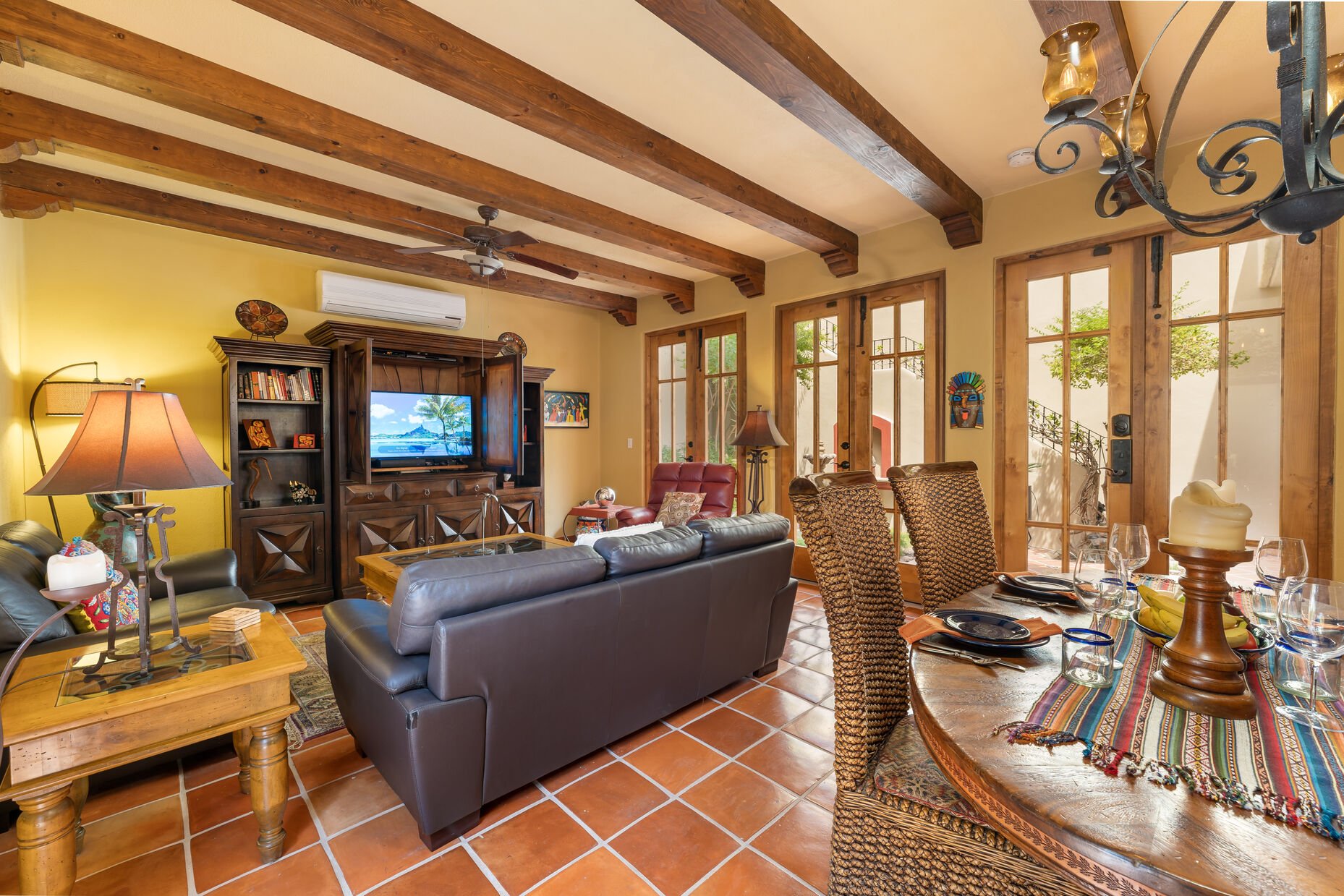 Extraordinary  home with private pool - 2 Bikes Available By Casago