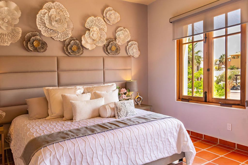 BeautifulHome, in front of the community pool By Casago