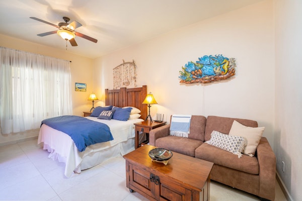 Stunning home - Amazing Mountain Views