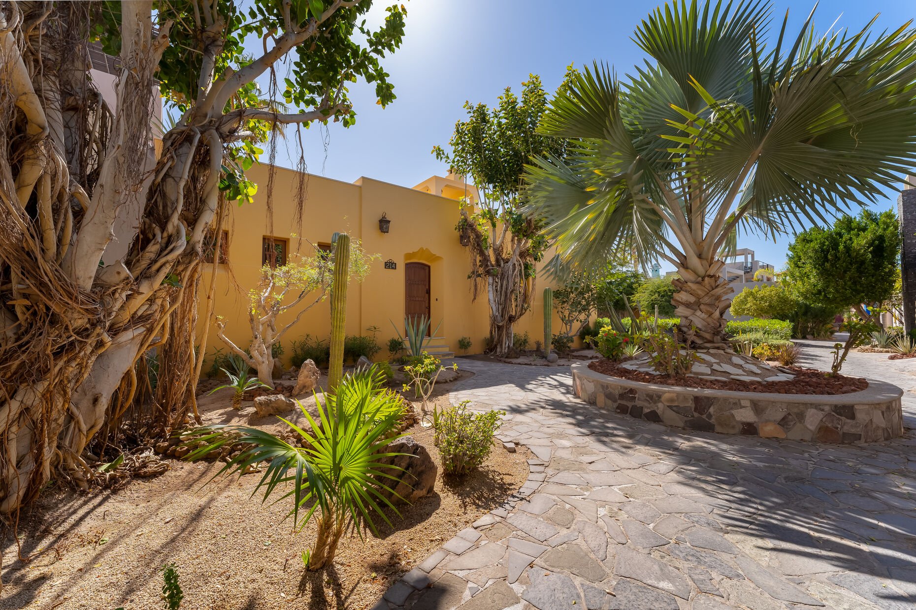Beautiful custom Home. Amazing Ocean View