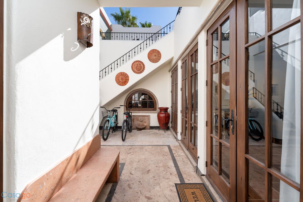 Welcome to Casa Verde, a brand-new, beautifully remodeled one-bedroom home.