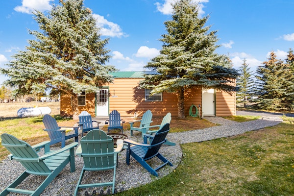 Pet Friendly Home! Mountain Lake Lodge,3Br/3Ba,Firepit,BBQ,LakeView,30m to YNP,Bunkhouse