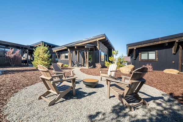 Grasshoppers Escape|Cozy Cabin, World Class Fishing, Firepit, 30m Yellowstone