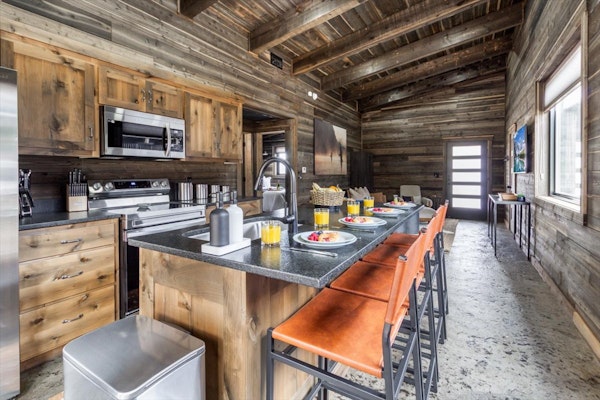 Pet Friendly Home! Pheasant Tail Villa | Cozy Cabin | World-Class Fishing | Fire Pit | BBQ