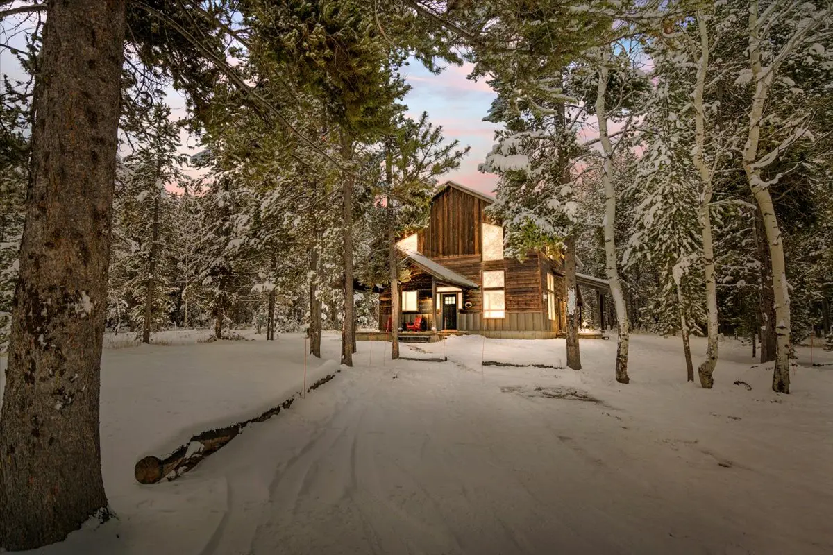 Henry's Lake Hideaway