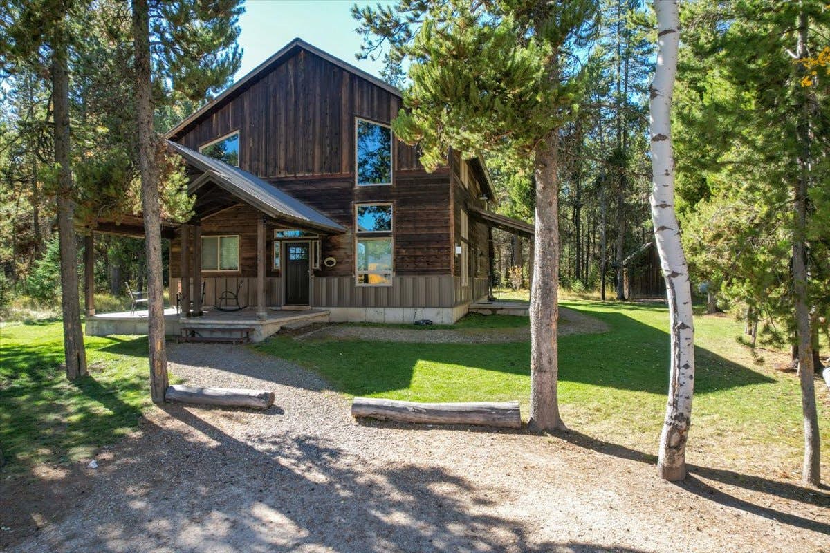 Henry's Lake Hideaway