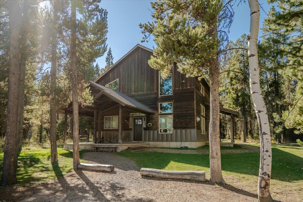 Henry's Lake Hideaway