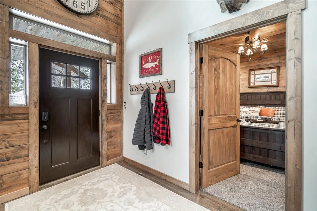 Henry's Lake Hideaway