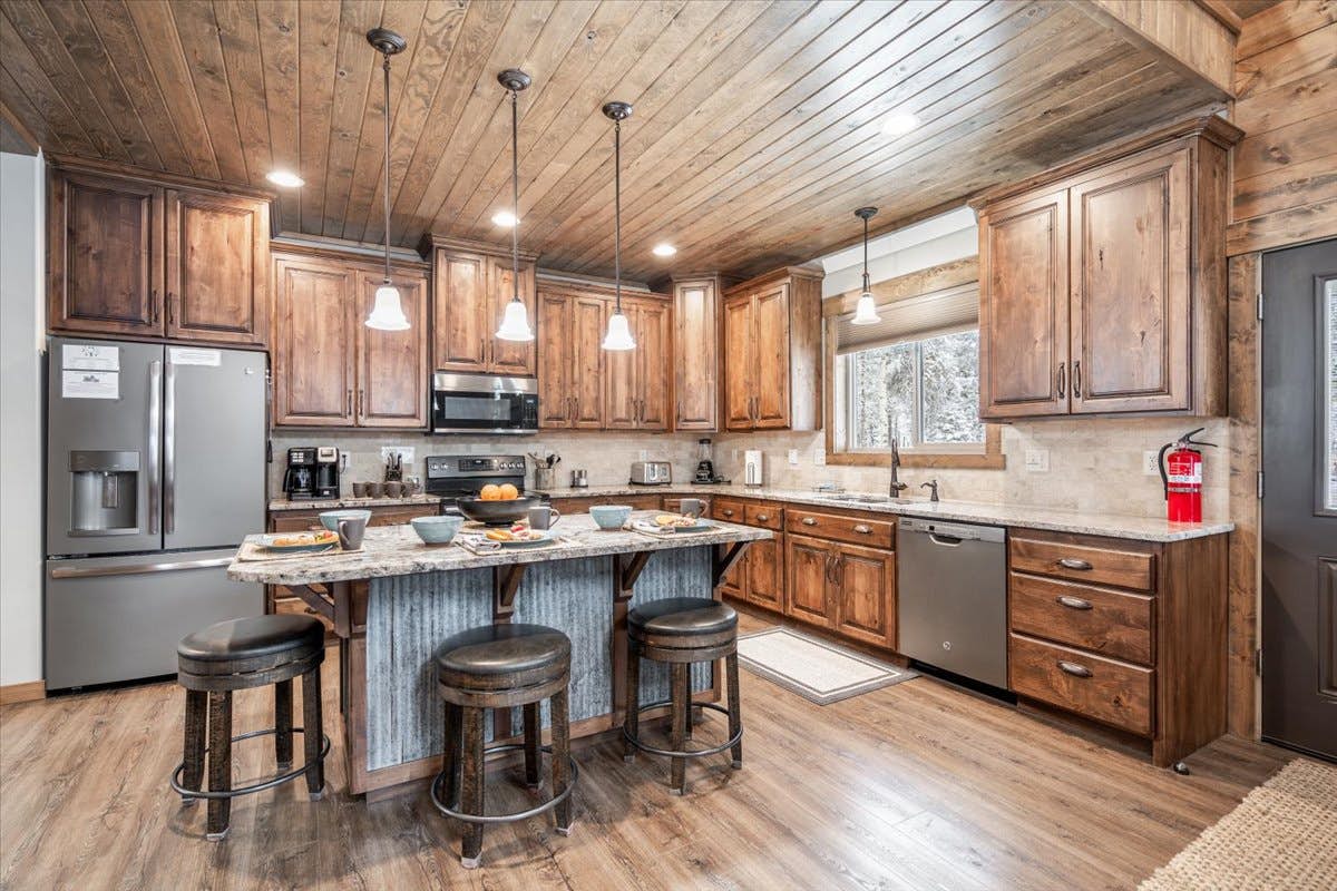 Henry's Lake Hideaway