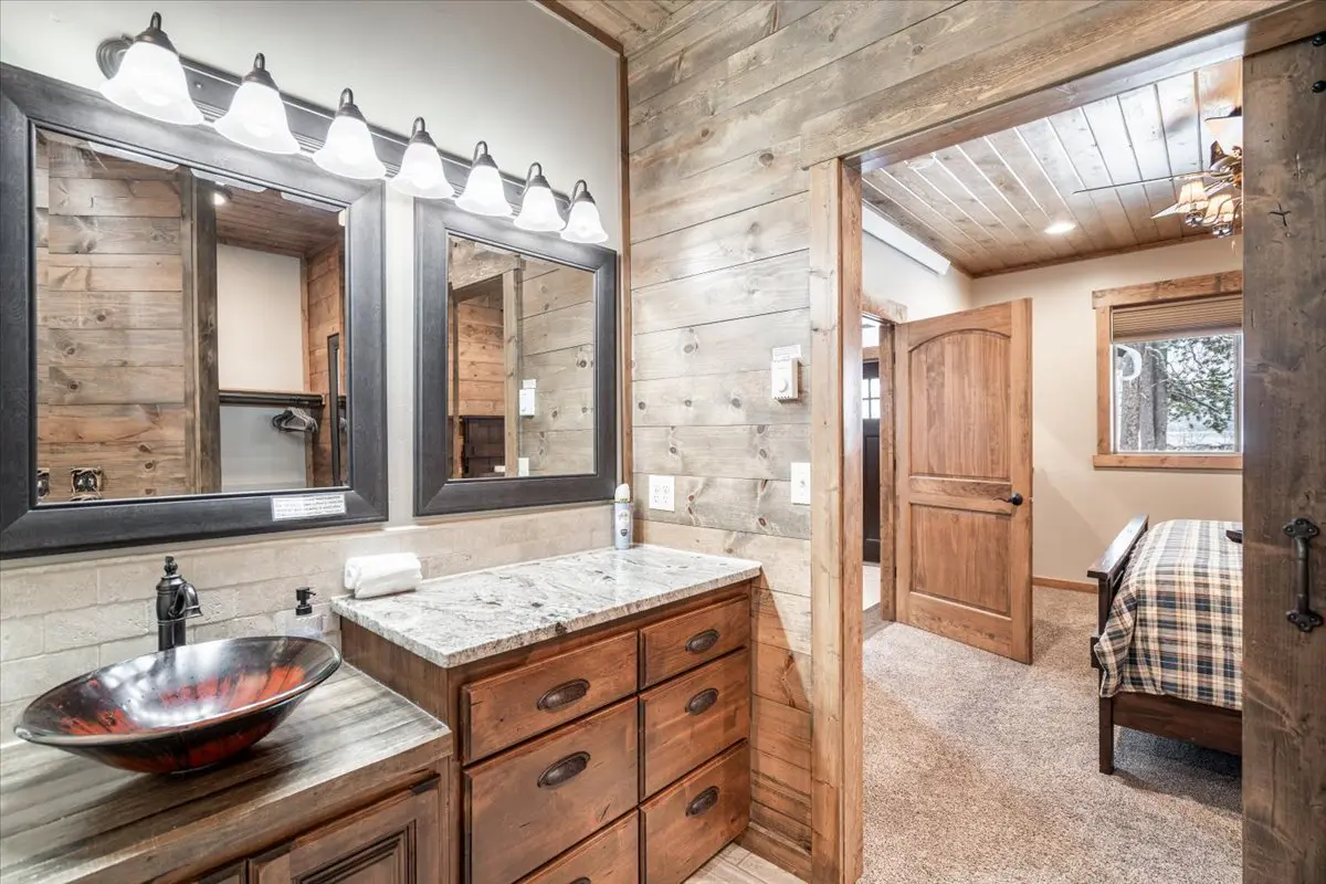 Henry's Lake Hideaway