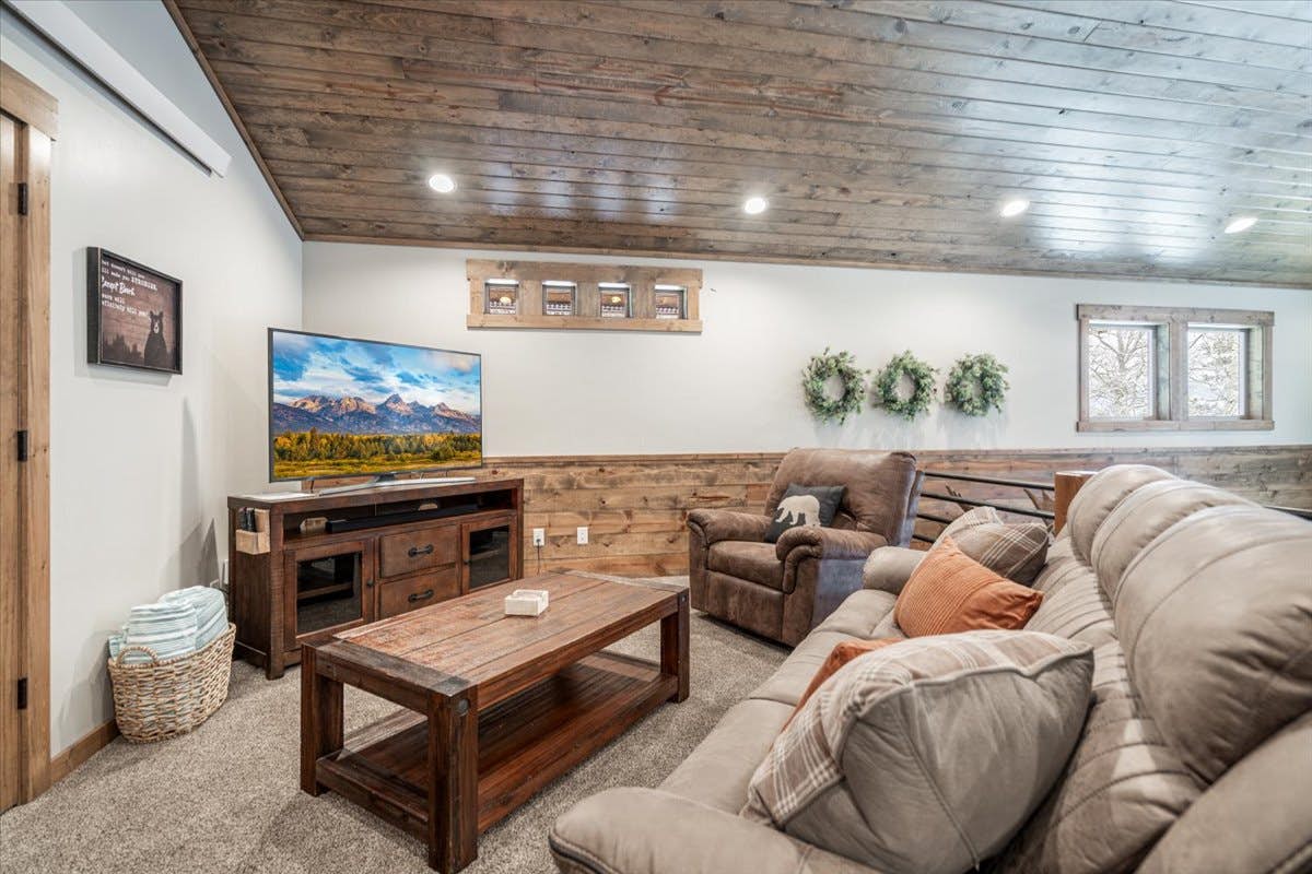 Henry's Lake Hideaway