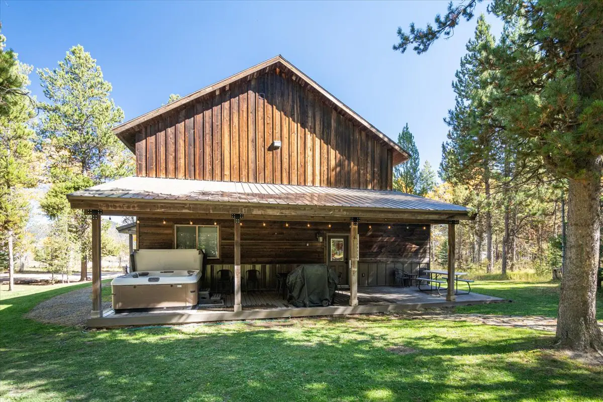 Henry's Lake Hideaway