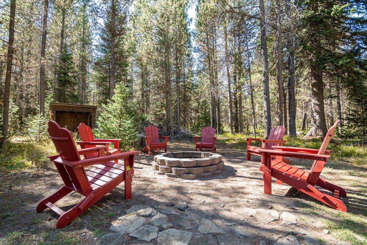 Henry's Lake Hideaway