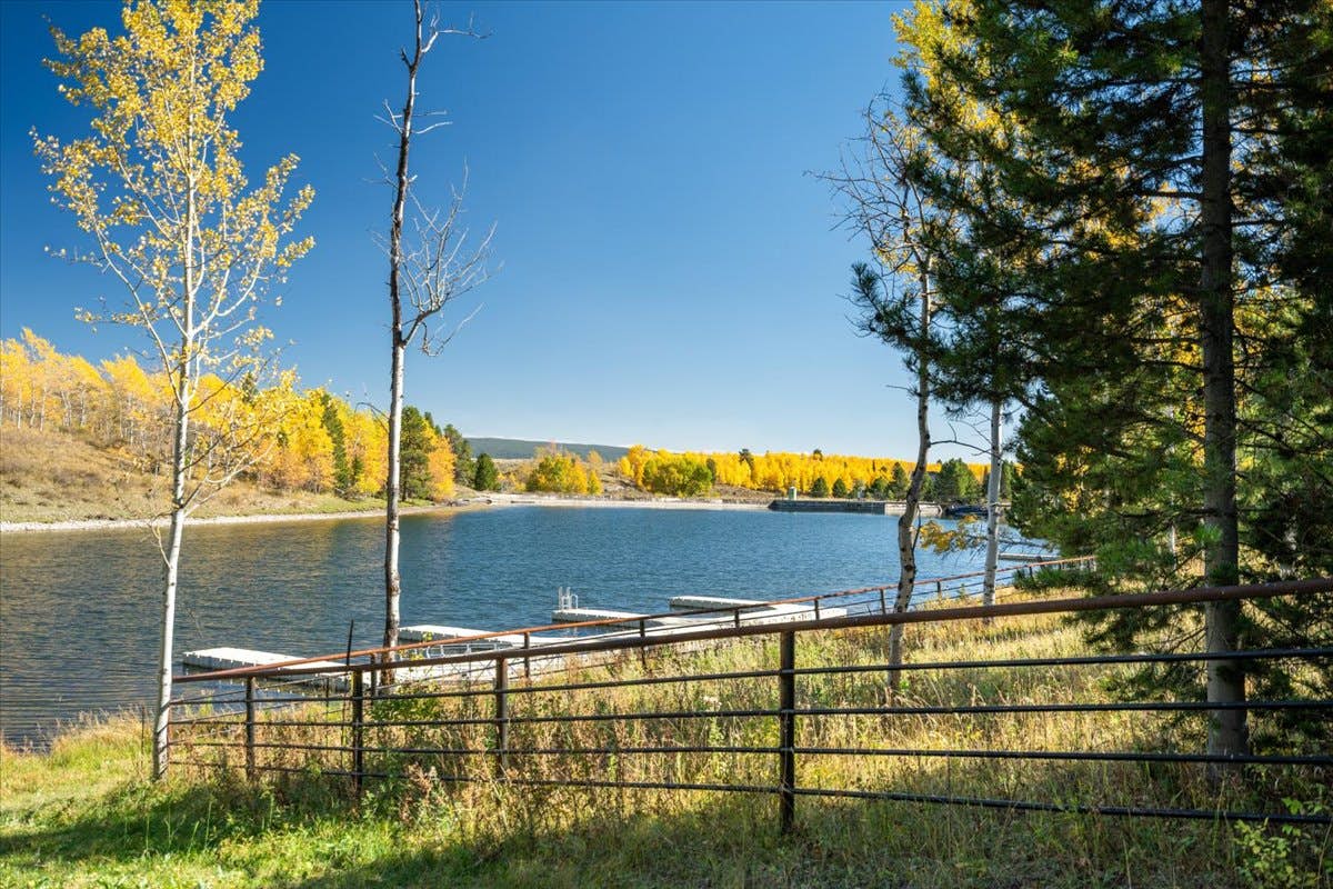 Henry's Lake Hideaway
