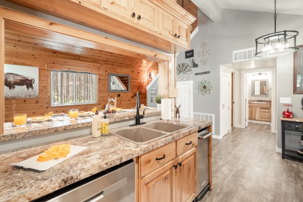 Pet Friendly Home! Roaming Buffalo w/ Hot Tub & Sauna, Secluded Forest Escape Near YNP