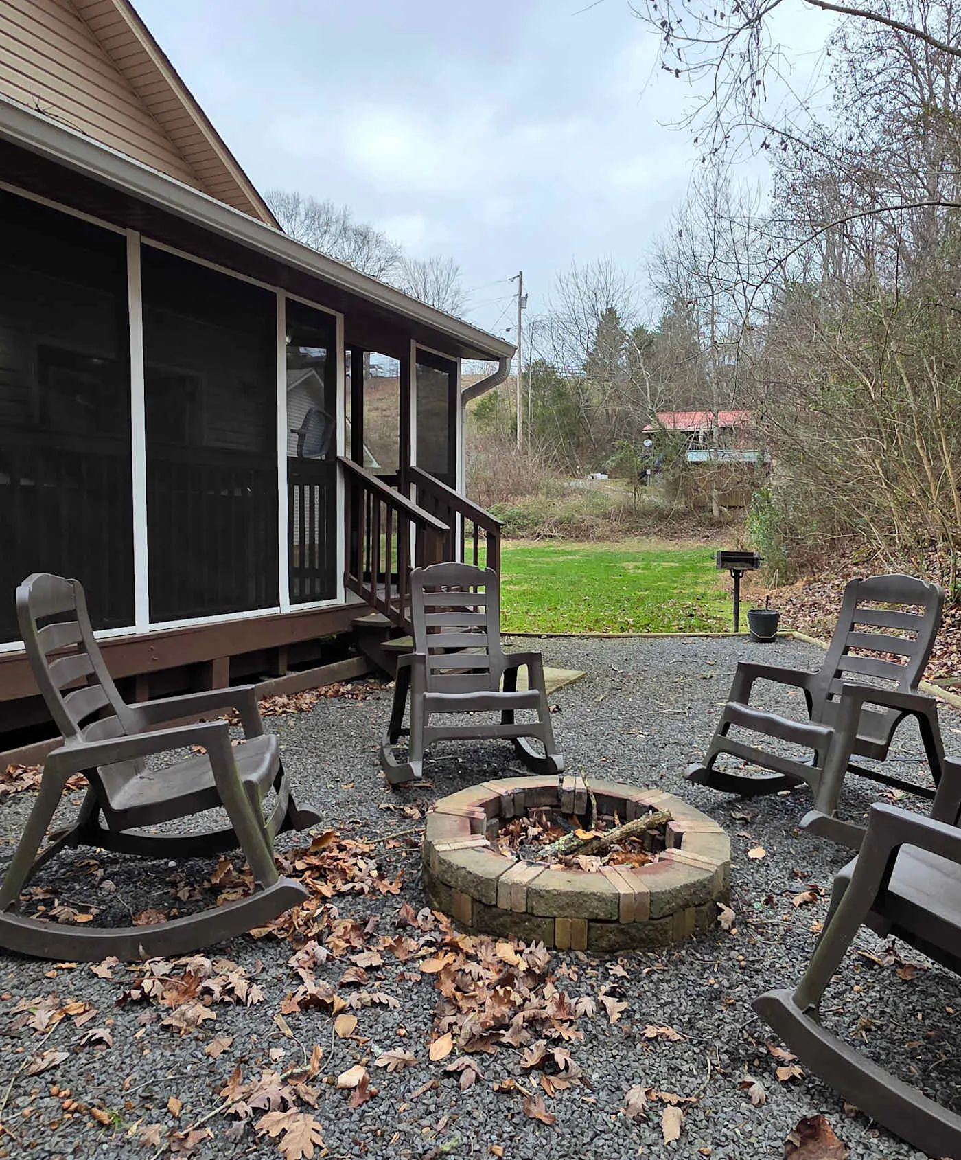 Great Location, Sleeps 8, Near Parkway, Hot Tub