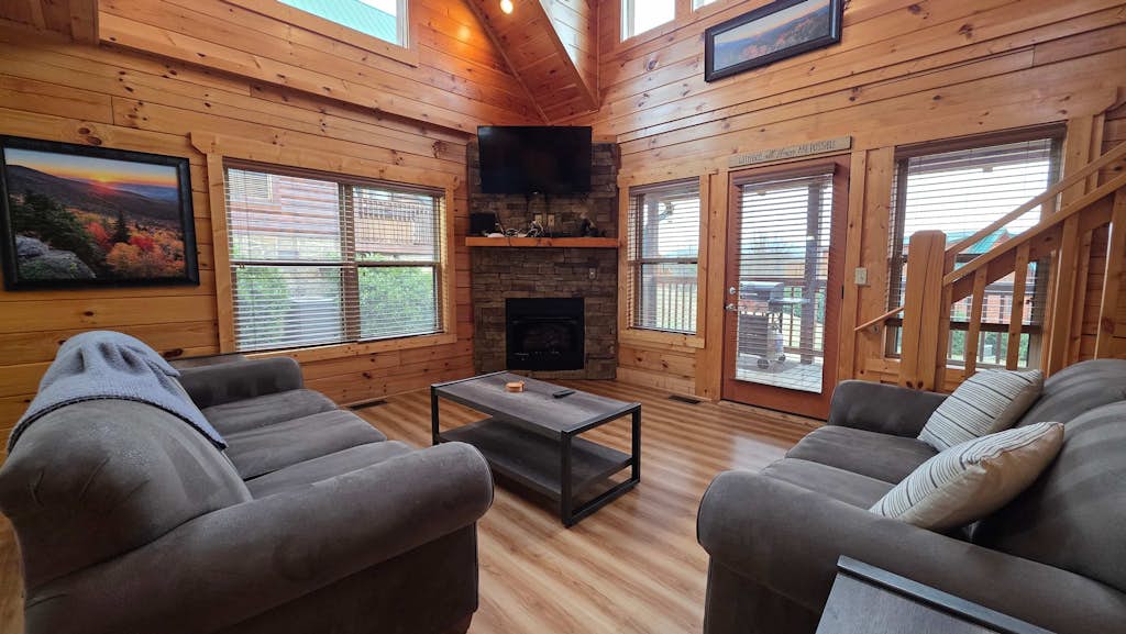 Family Friendly Cabin, Sleeps 4, Pool Table