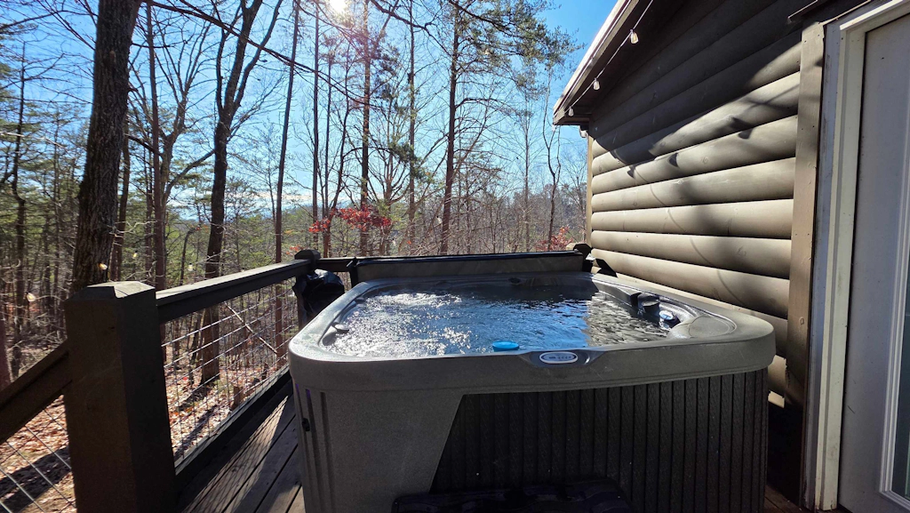 Serene Cabin Retreat・Hot Tub・Games・Grill・Firepit
