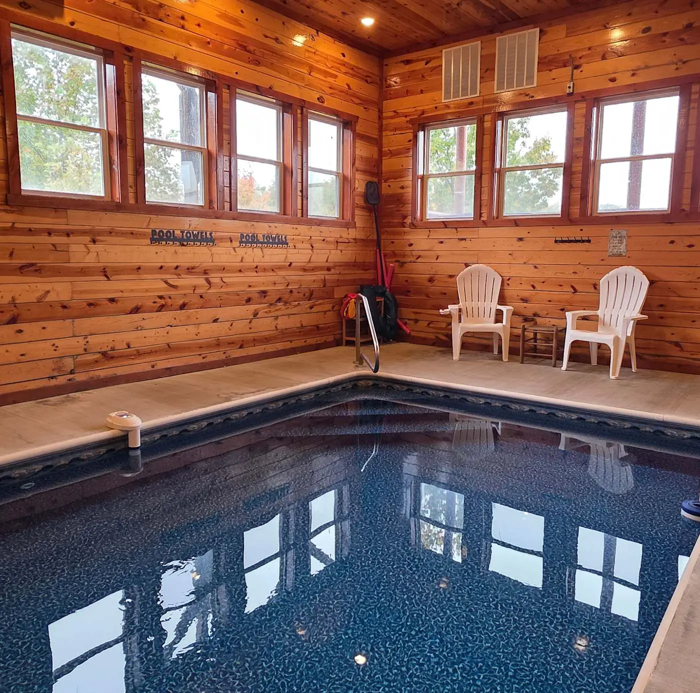 Luxe Sister Cabins, Sleeps 24, Pool, Hot Tub, Games