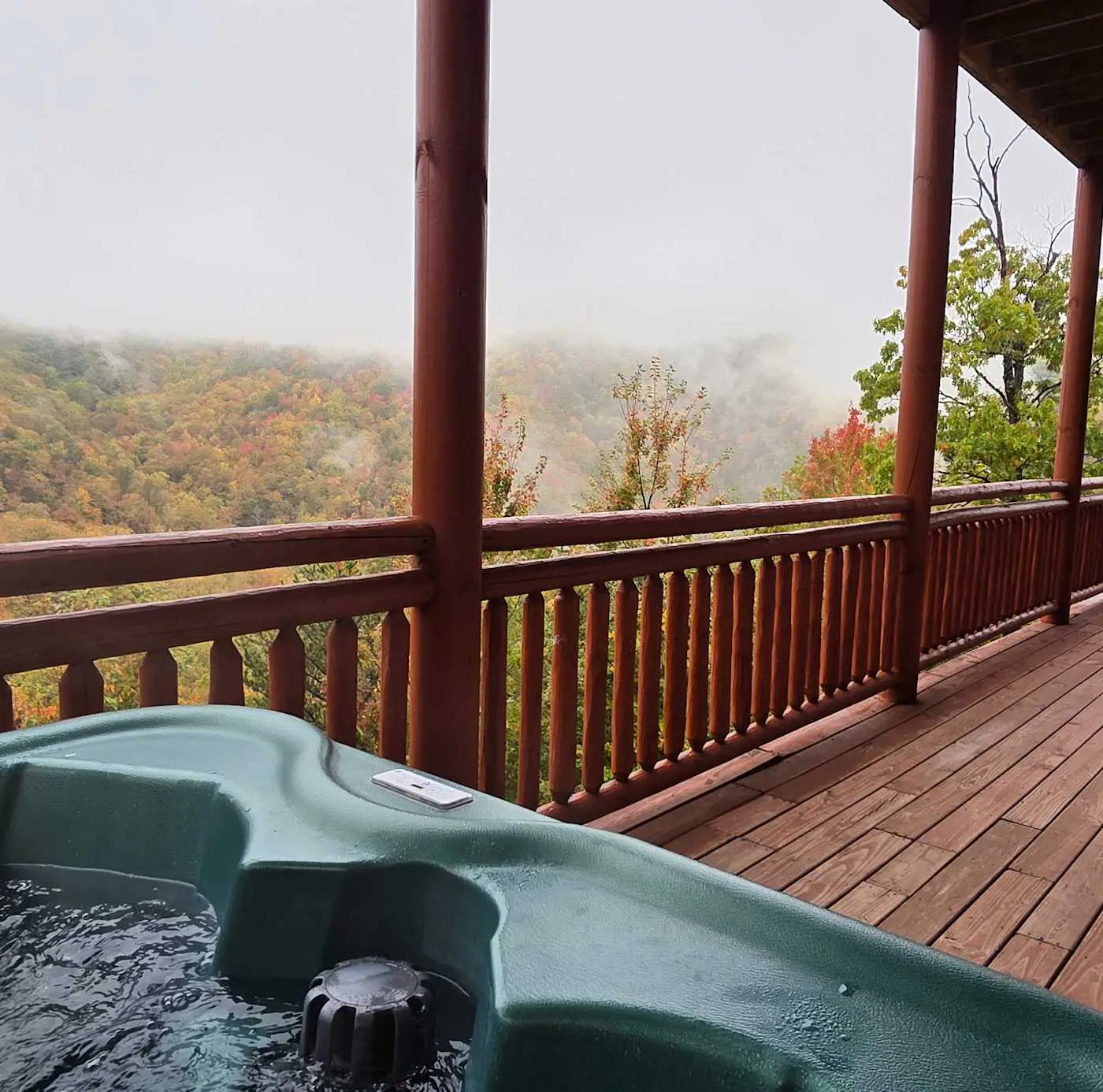 Luxe Sister Cabins, Sleeps 24, Pool, Hot Tub, Games