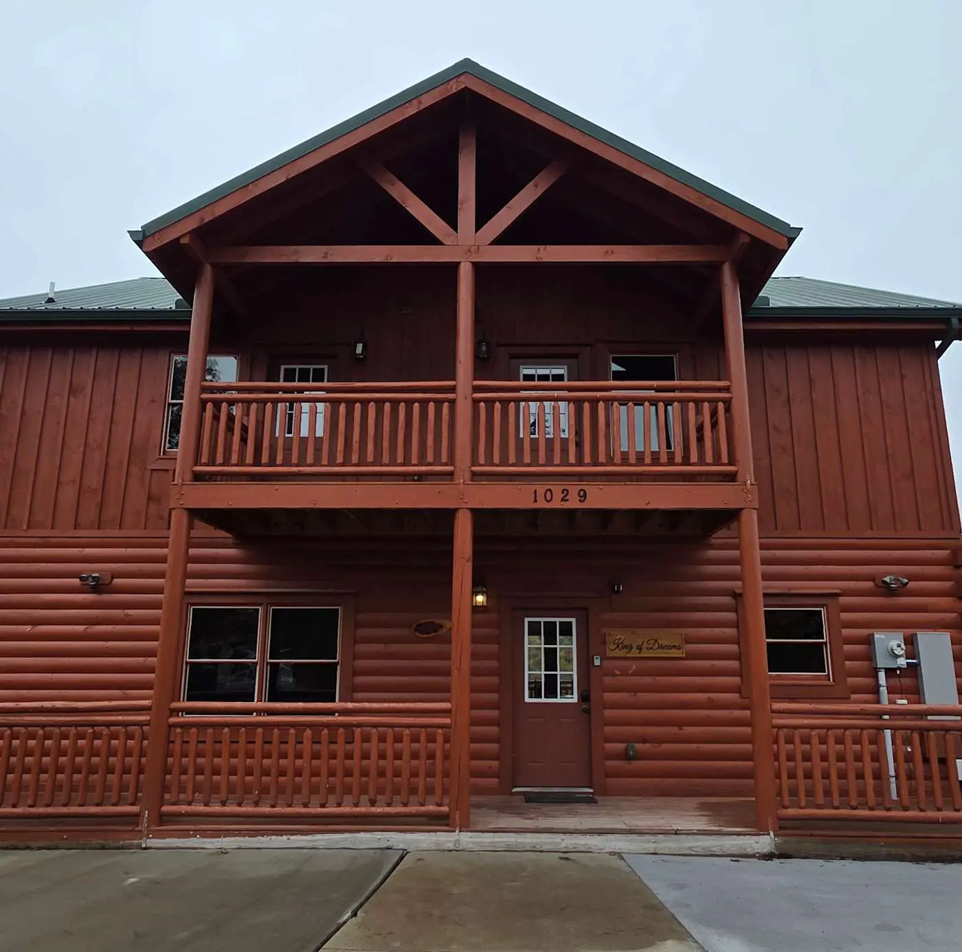 Luxe Sister Cabins, Sleeps 24, Pool, Hot Tub, Games