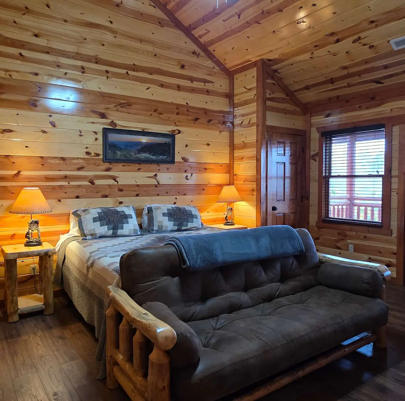 Luxe Sister Cabins, Sleeps 24, Pool, Hot Tub, Games