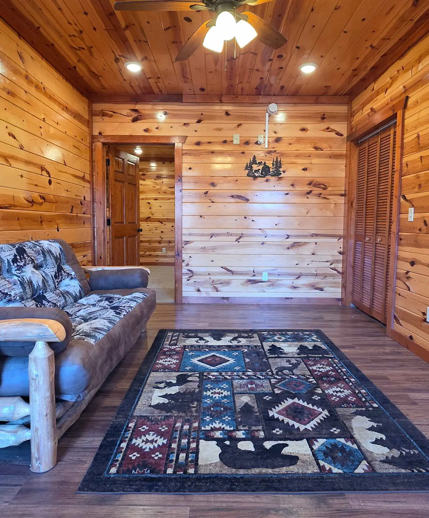 Luxe Sister Cabins, Sleeps 24, Pool, Hot Tub, Games