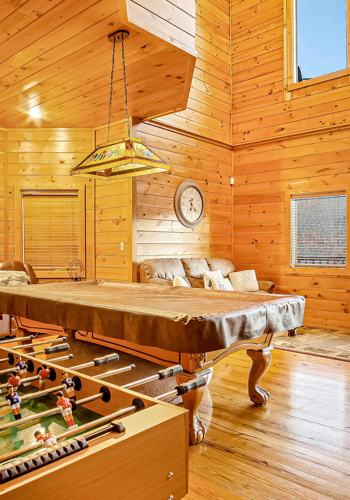 Luxe Sister Cabins, Sleeps 24, Pool, Hot Tub, Games