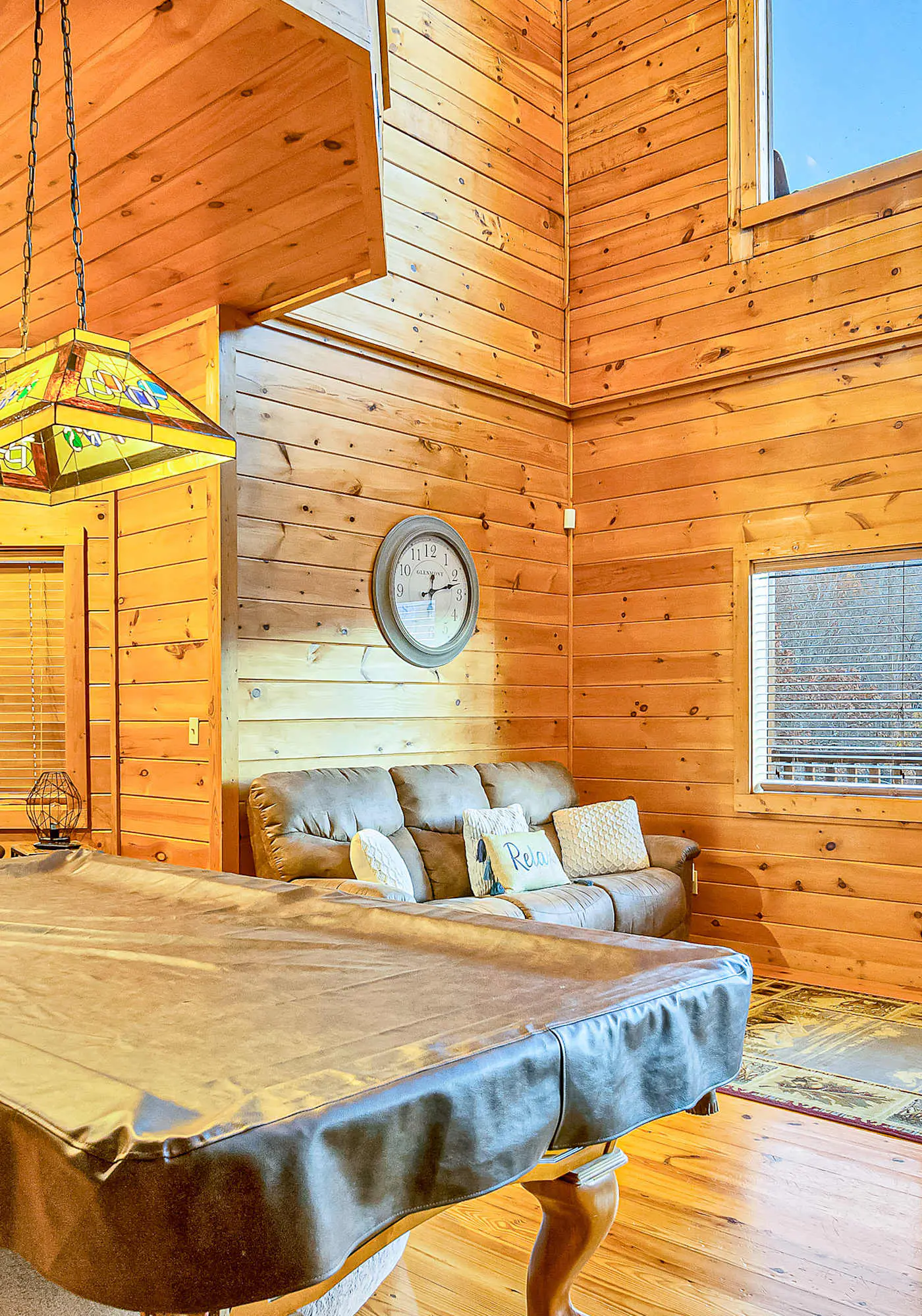 Luxe Sister Cabins, Sleeps 24, Pool, Hot Tub, Games