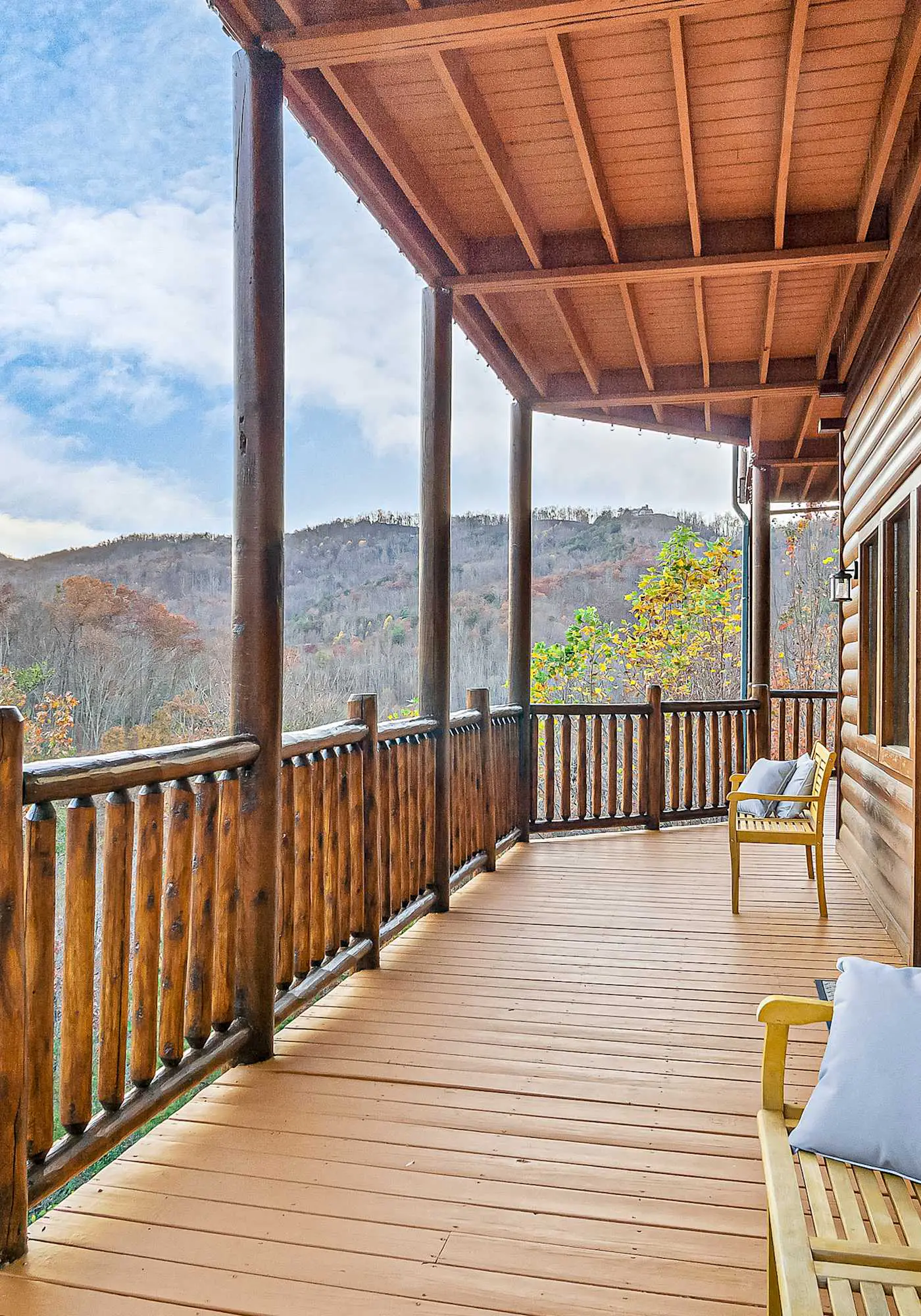 Luxe Sister Cabins, Sleeps 24, Pool, Hot Tub, Games