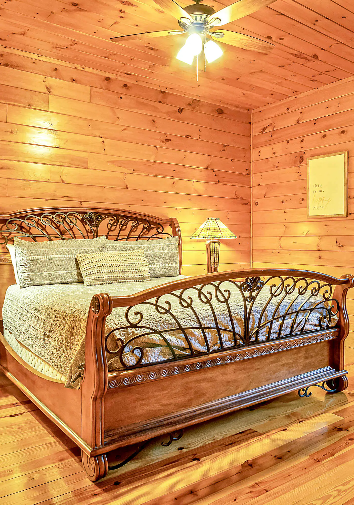 Luxe Sister Cabins, Sleeps 24, Pool, Hot Tub, Games
