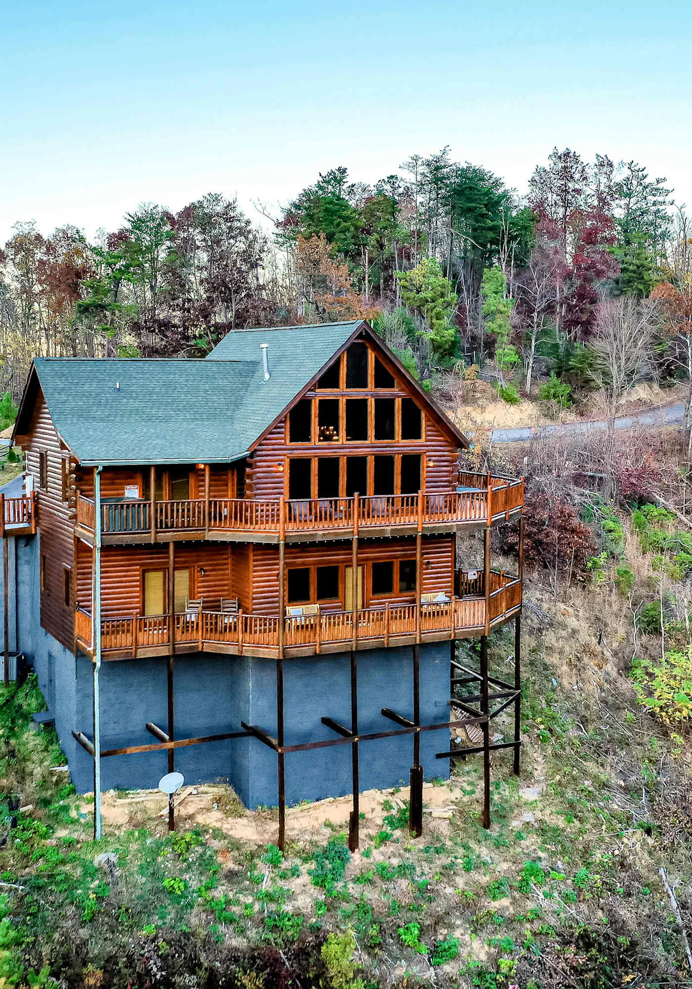 Luxe Sister Cabins, Sleeps 24, Pool, Hot Tub, Games