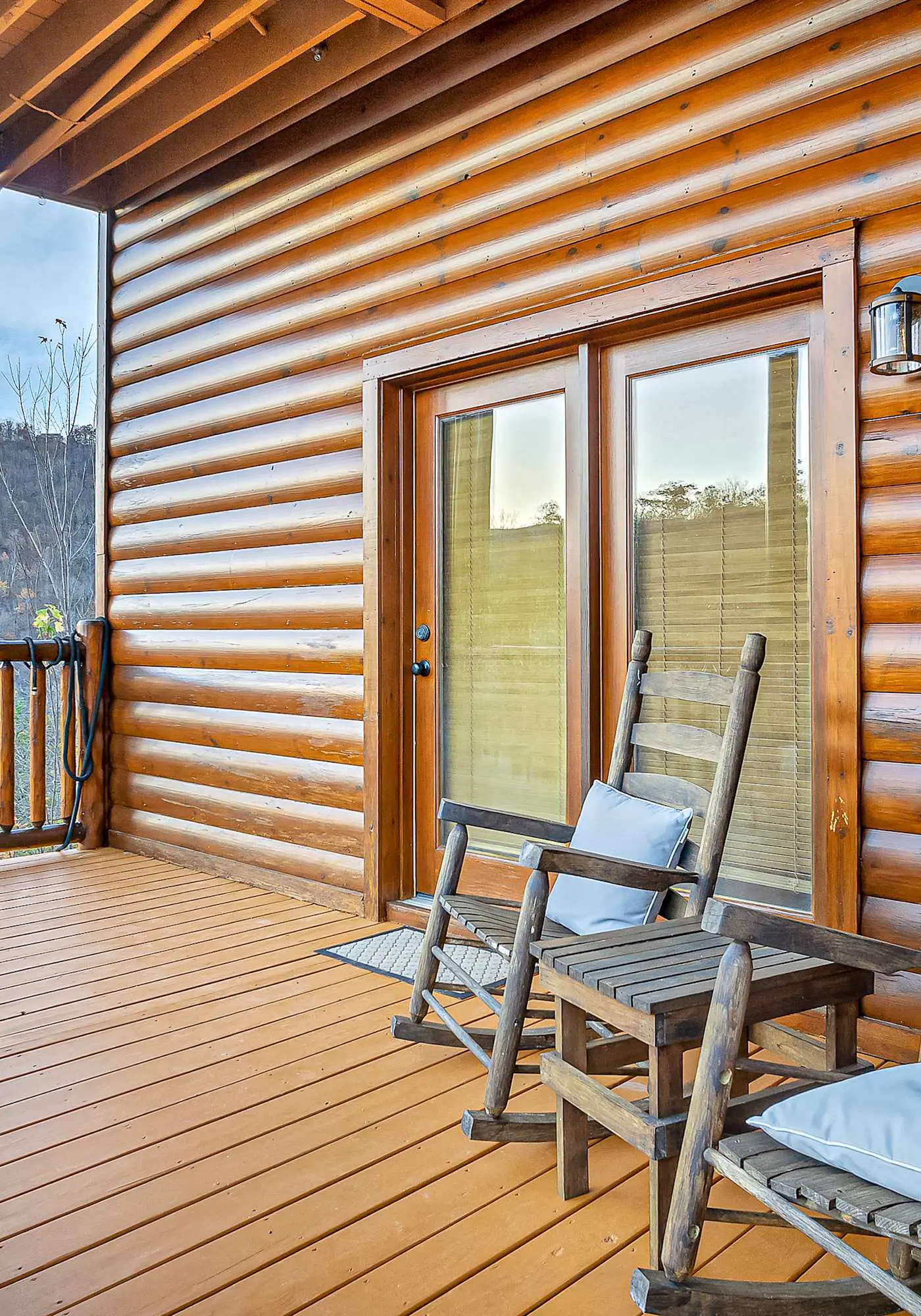 Luxe Sister Cabins, Sleeps 24, Pool, Hot Tub, Games