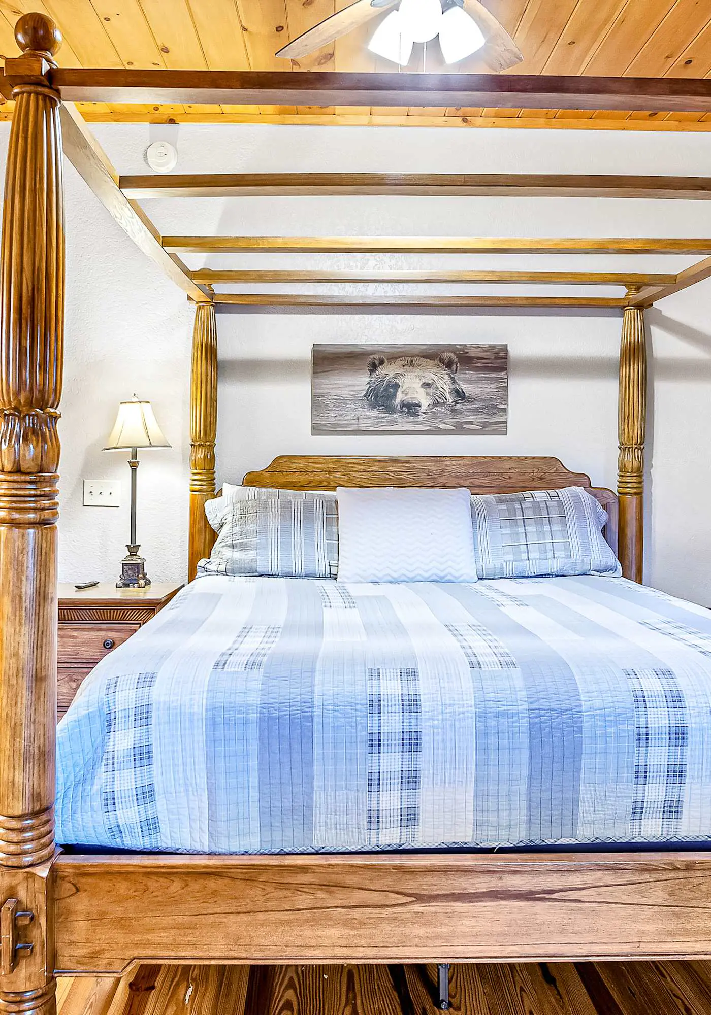 Luxe Sister Cabins, Sleeps 24, Pool, Hot Tub, Games