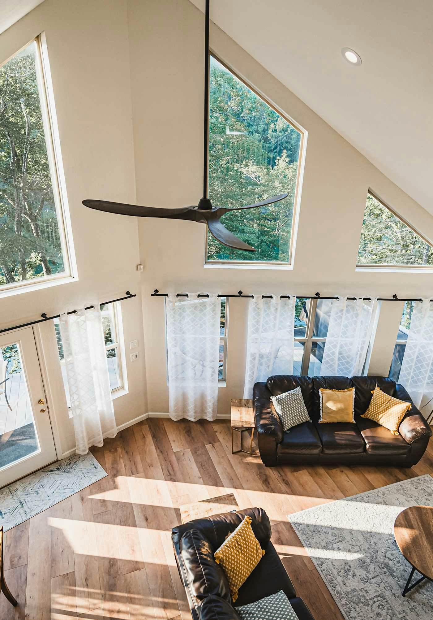 Lakefront Home w/Private Dock, Hot Tub & Sleeps 22