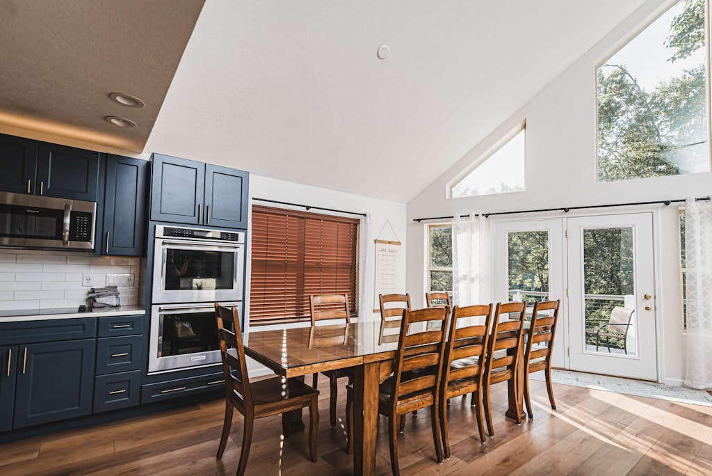 Lakefront Home w/Private Dock, Hot Tub & Sleeps 22