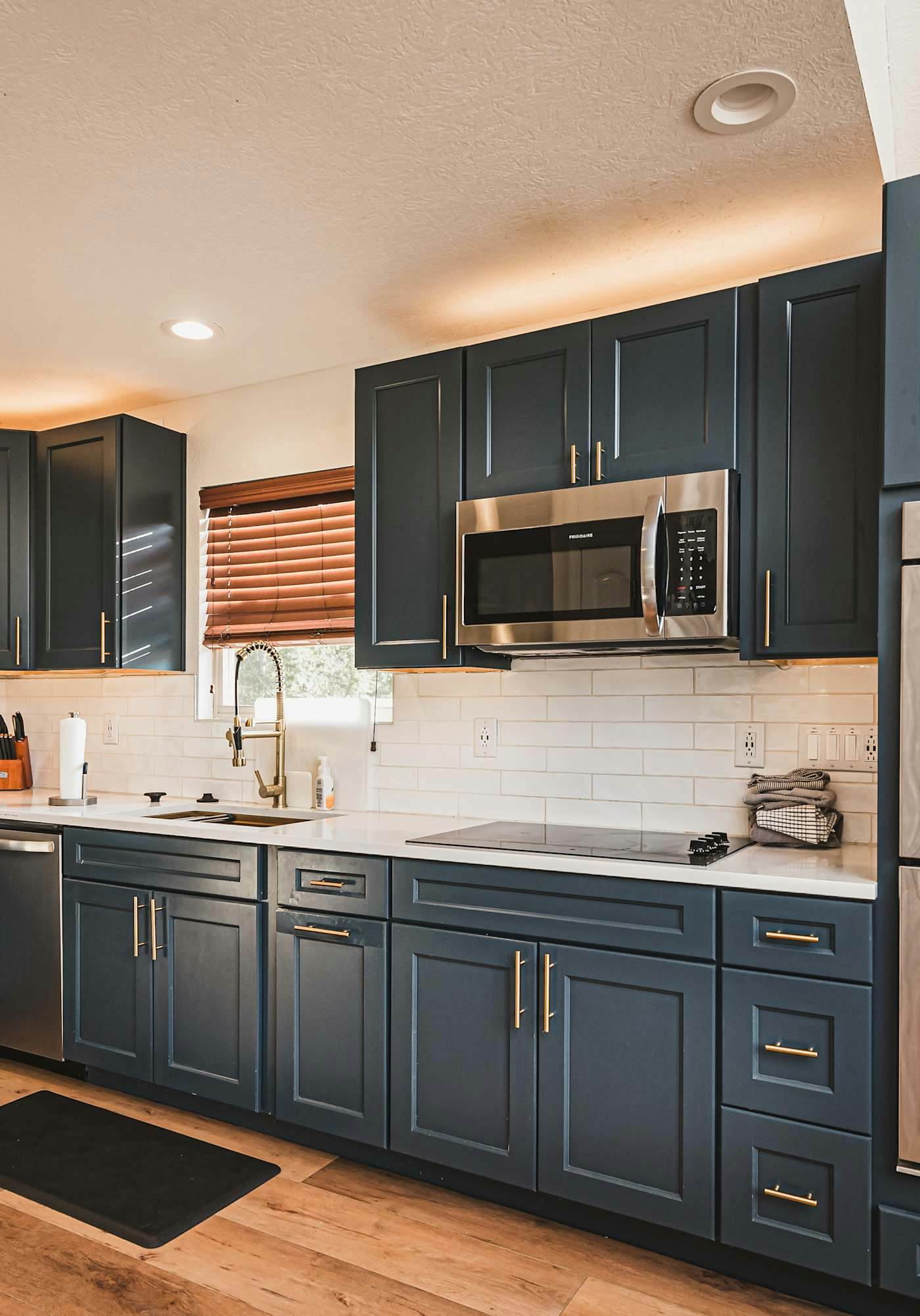 Lakefront Home w/Private Dock, Hot Tub & Sleeps 22